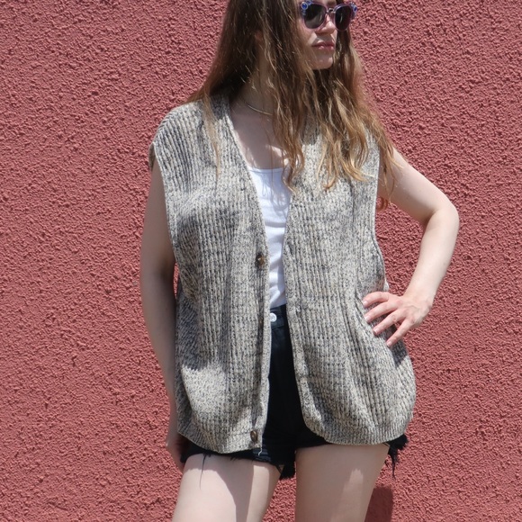 Knitted vest, buttoned up. 100% cotton - Picture 4 of 10